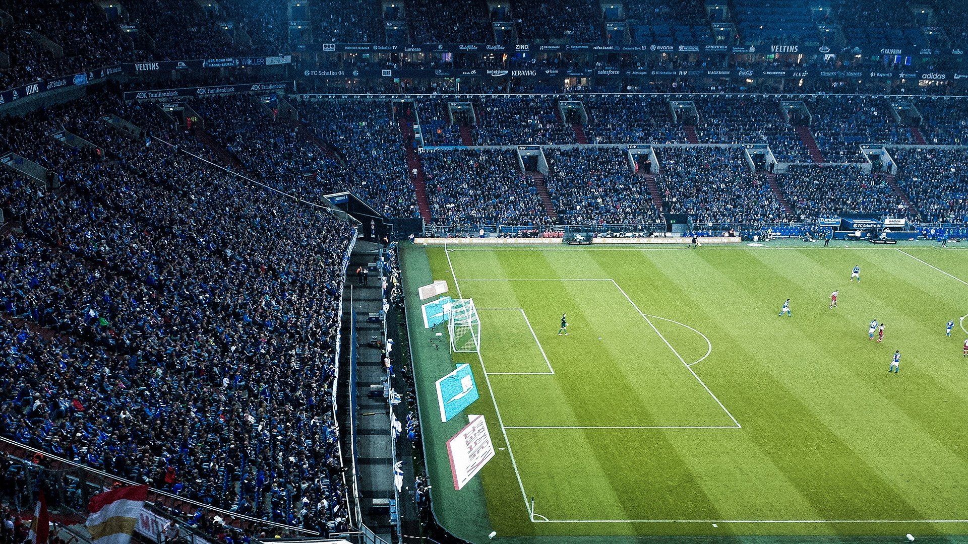 “西甲赛场热血沸腾:激情对抗不断升级”,西甲视频集锦